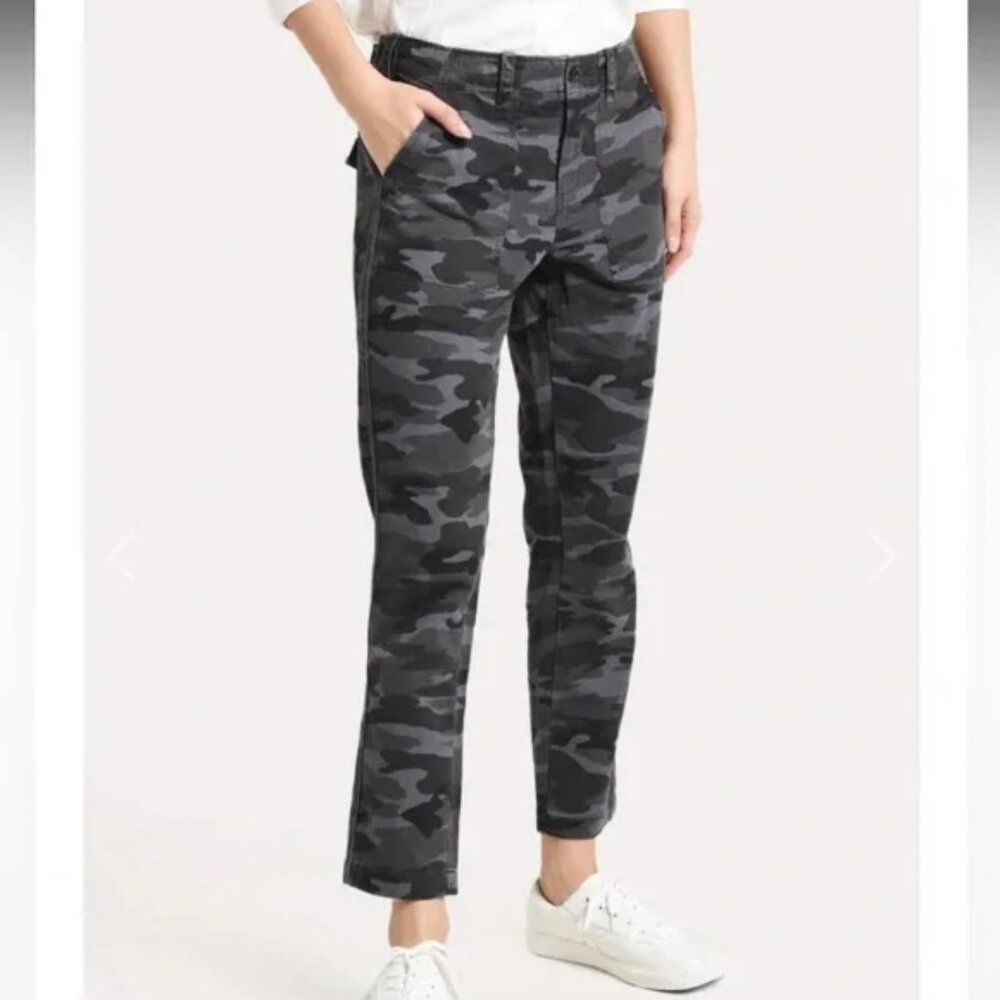 Womens G1 Goods Surplus Gray Black Camo Flat Front Chino Pants 2 *